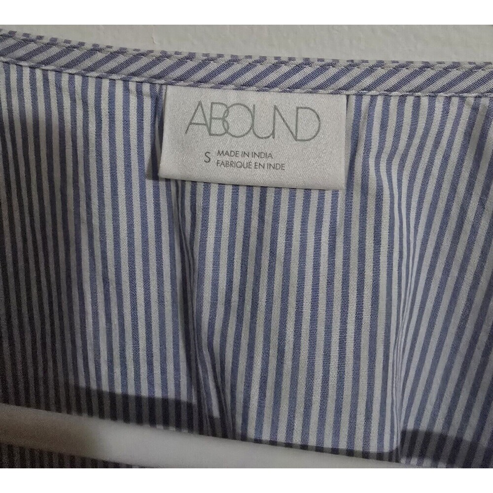 Women's SMALL Flare Sleeve V-Neck Blouse Top Shirt Blue & White Pin Stripes EUC - Picture 10 of 16